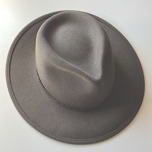 Akubra Traveler, great new condition. Size 61 so large to extra large